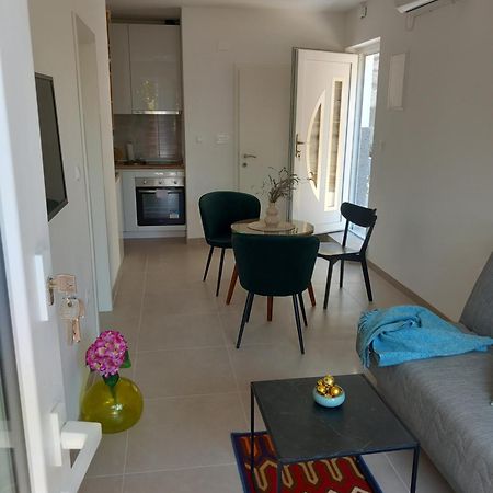 Apartments Viktorija Пула Екстериор снимка