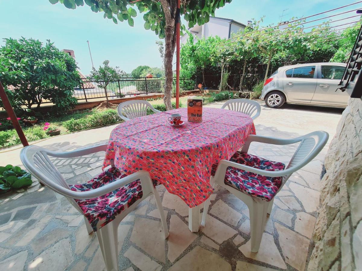 Apartments Viktorija Пула Екстериор снимка