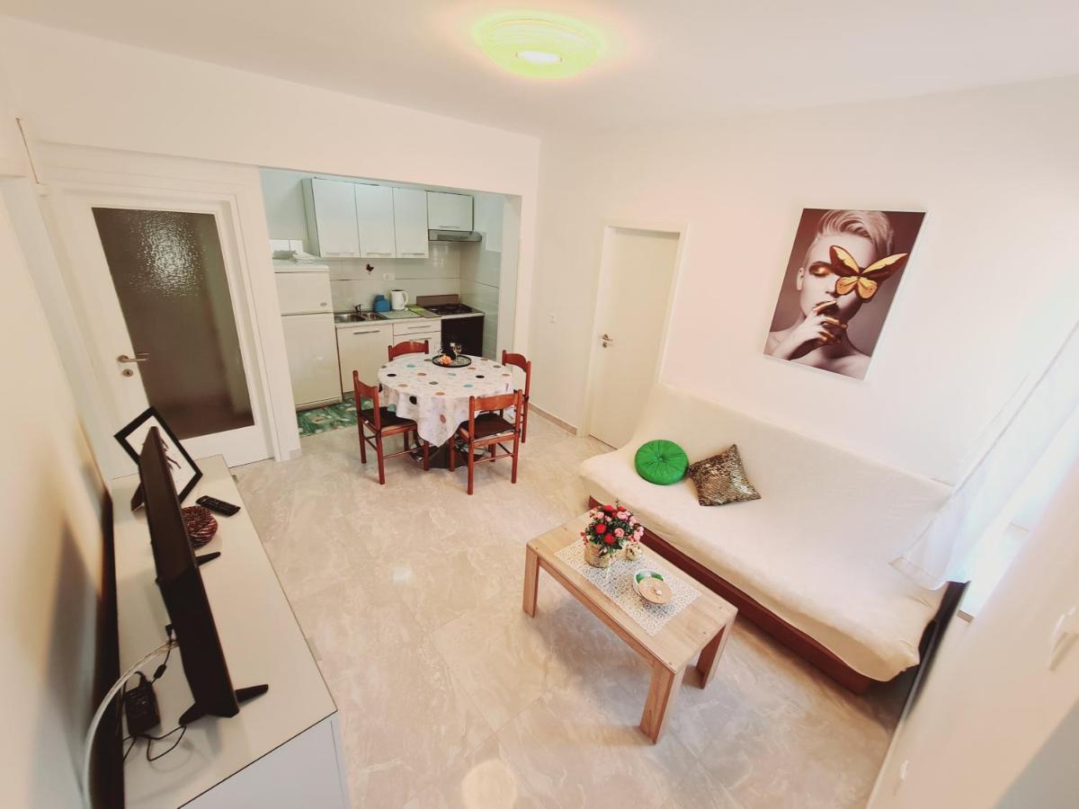 Apartments Viktorija Пула Екстериор снимка