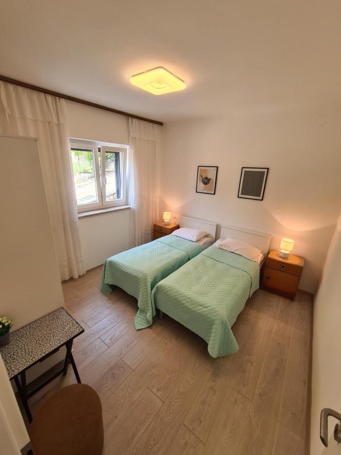 Apartments Viktorija Пула Екстериор снимка