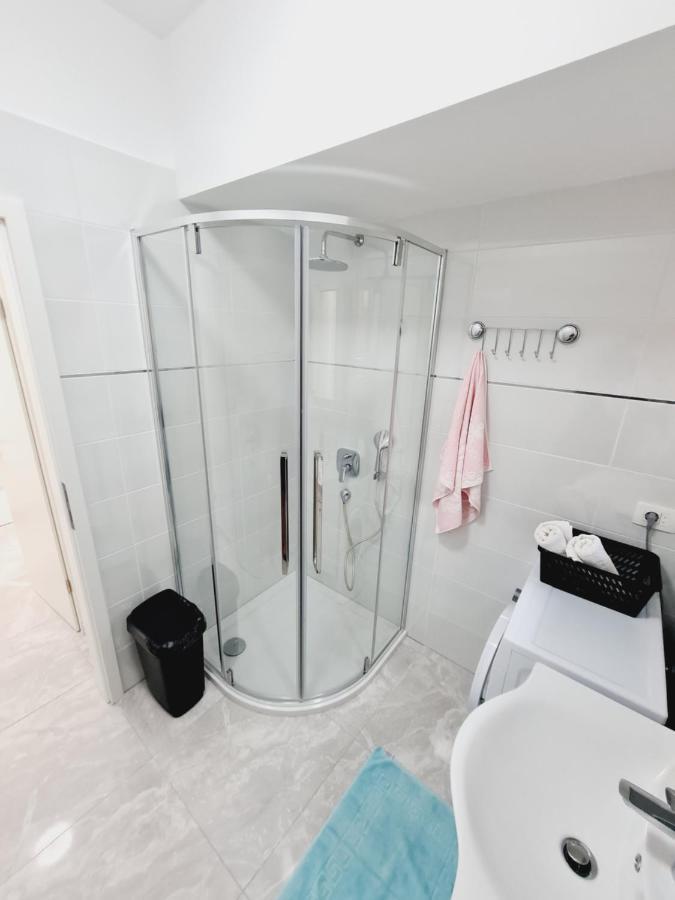 Apartments Viktorija Пула Екстериор снимка