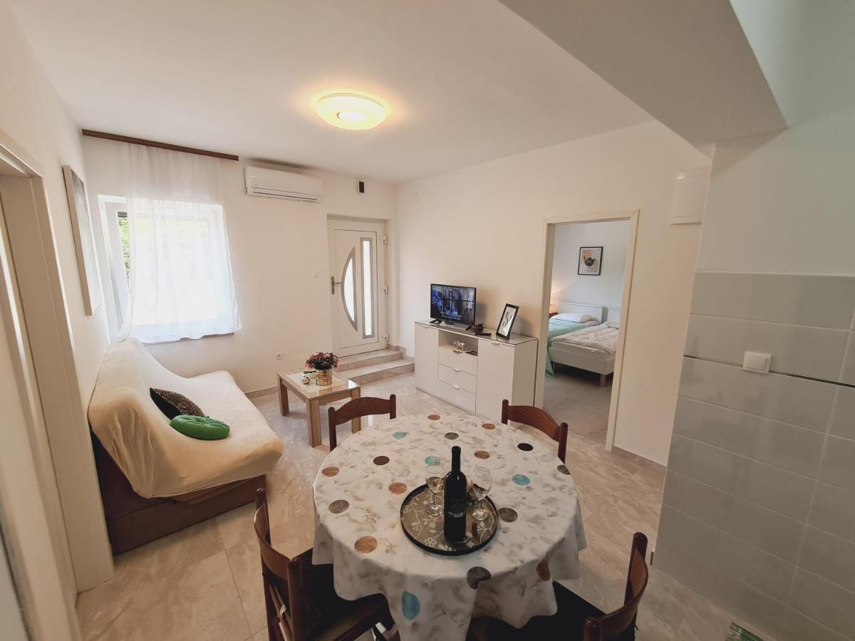 Apartments Viktorija Пула Екстериор снимка
